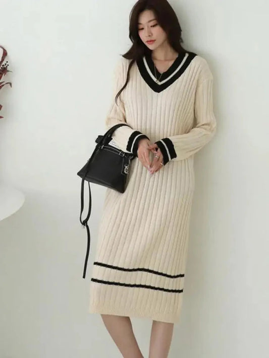 V-Neck Looose Fit Long Sleeve Knit Midi Dress