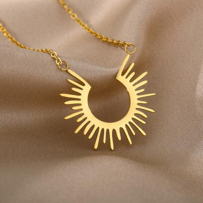 Vintage Sunburst Pendant Necklace